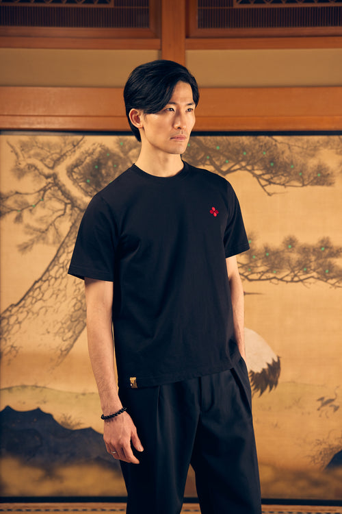 シグネチャーTシャツ（ブラック）